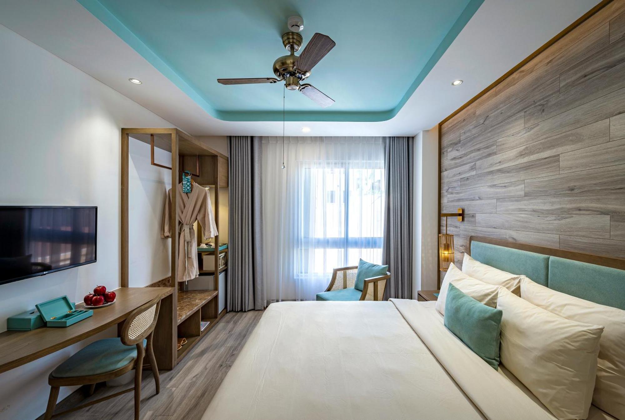 Icon Saigon - Lifestyle Design 4*
